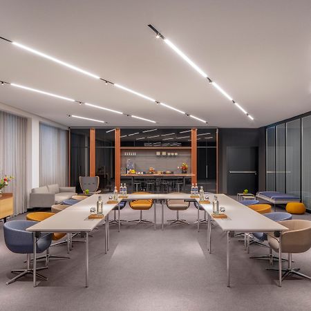 Andaz Munich Schwabinger Tor, By Hyatt Hotel Exterior foto The interior of the 100 East 53rd Street building
