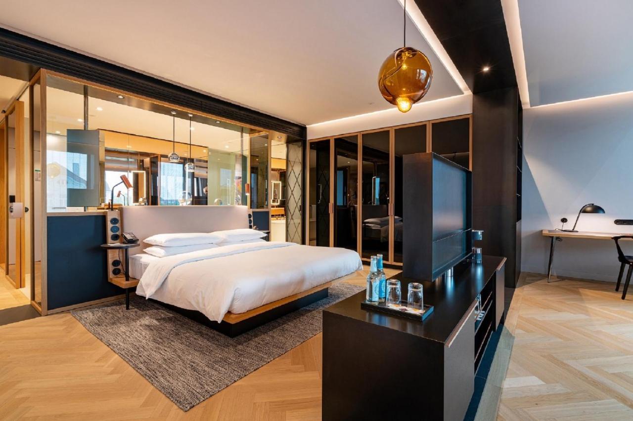 Andaz Munich Schwabinger Tor, By Hyatt Hotel Exterior foto A bedroom at the hotel