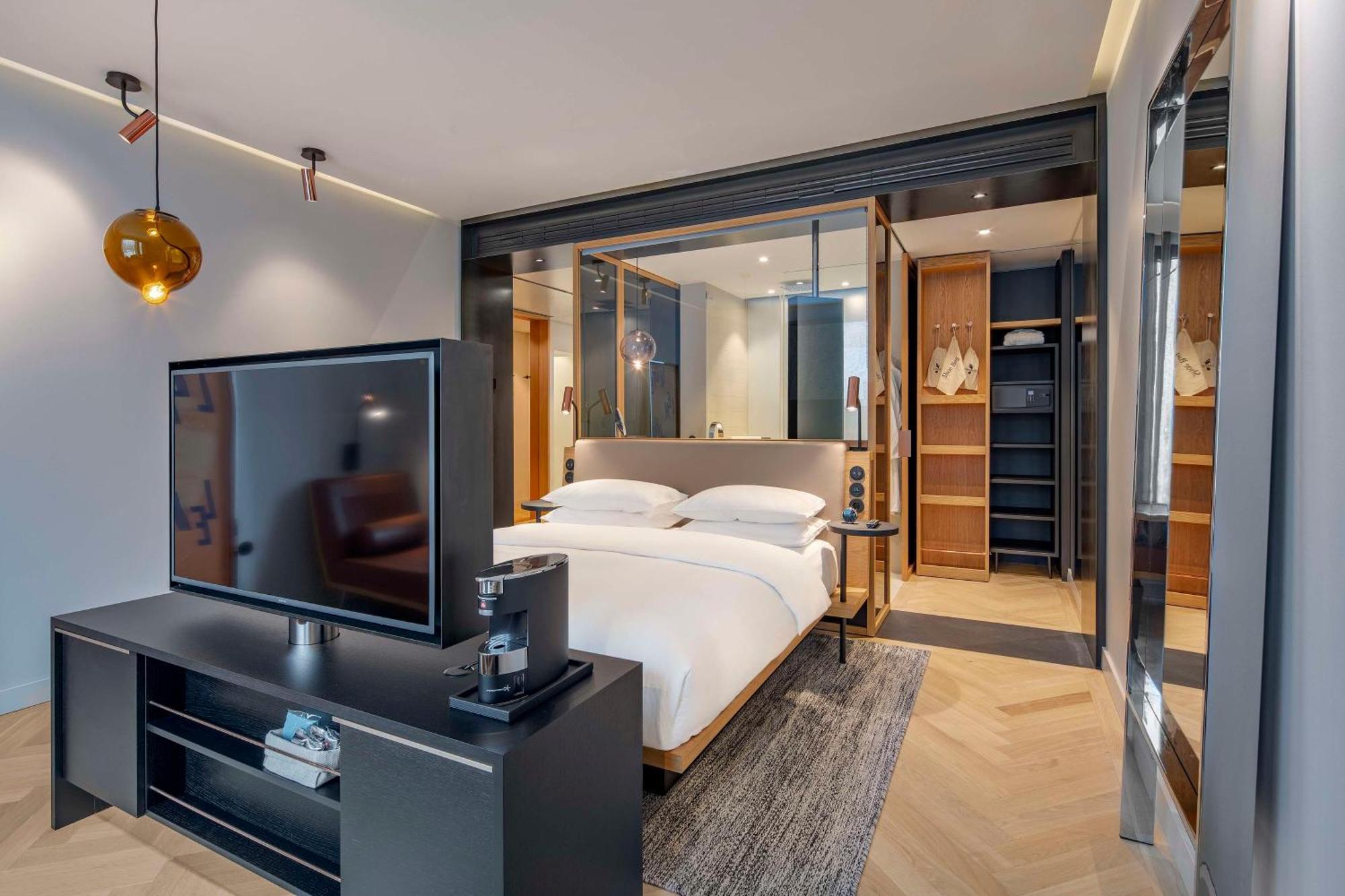 Andaz Munich Schwabinger Tor, By Hyatt Hotel Exterior foto A bedroom at the hotel