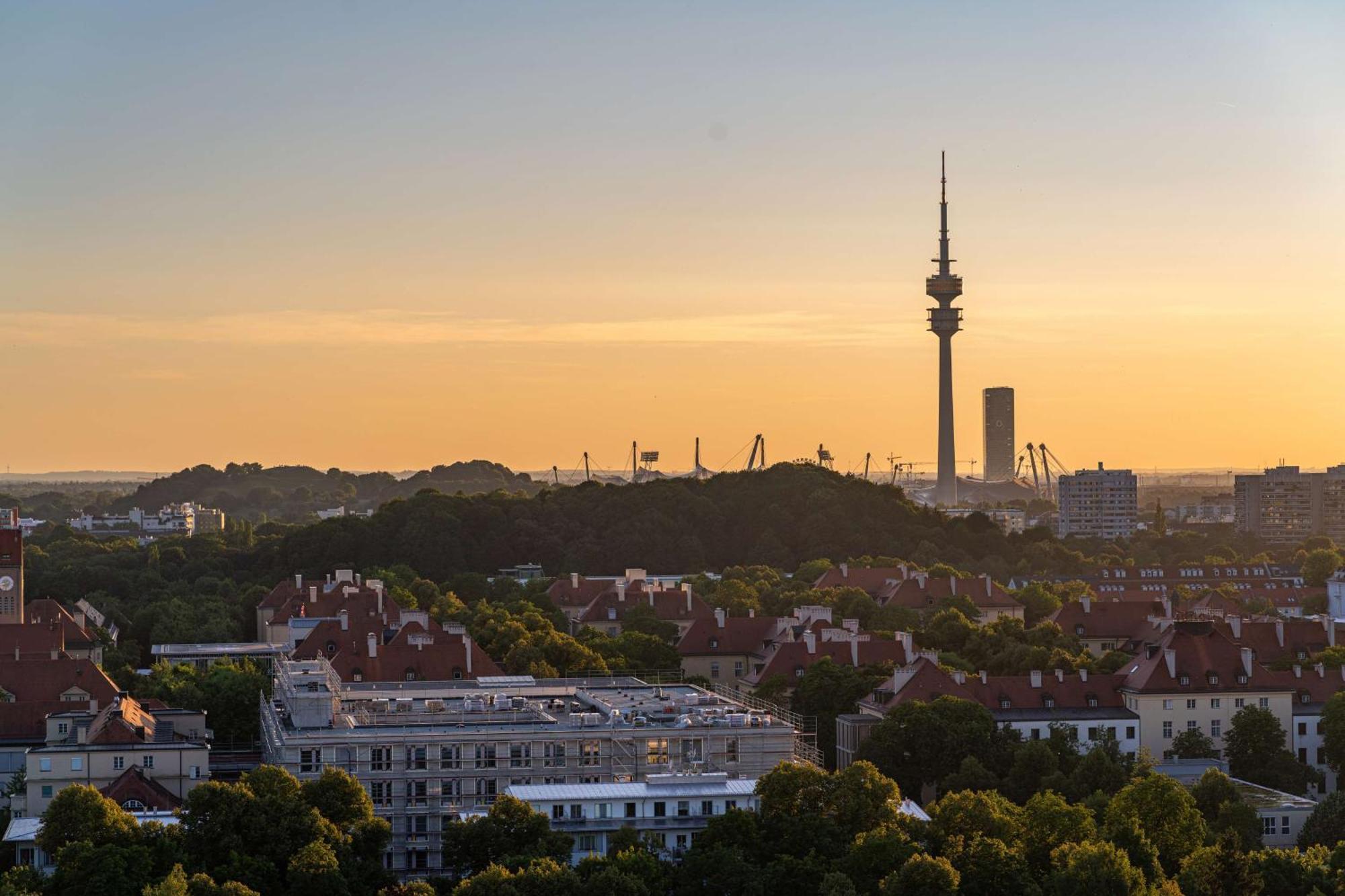 Andaz Munich Schwabinger Tor, By Hyatt Hotel Exterior foto View of the city