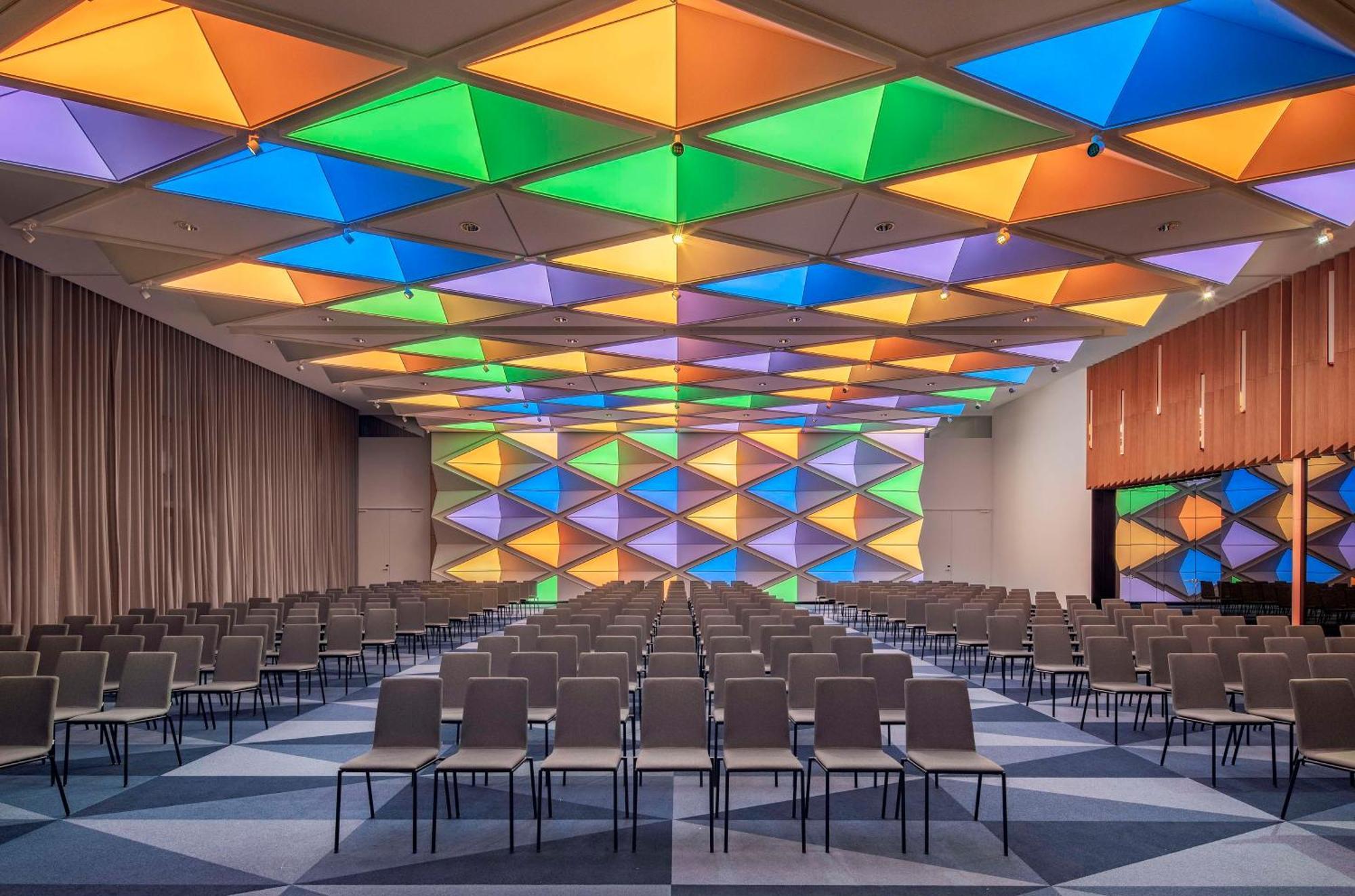 Andaz Munich Schwabinger Tor, By Hyatt Hotel Exterior foto The interior of the conference centre